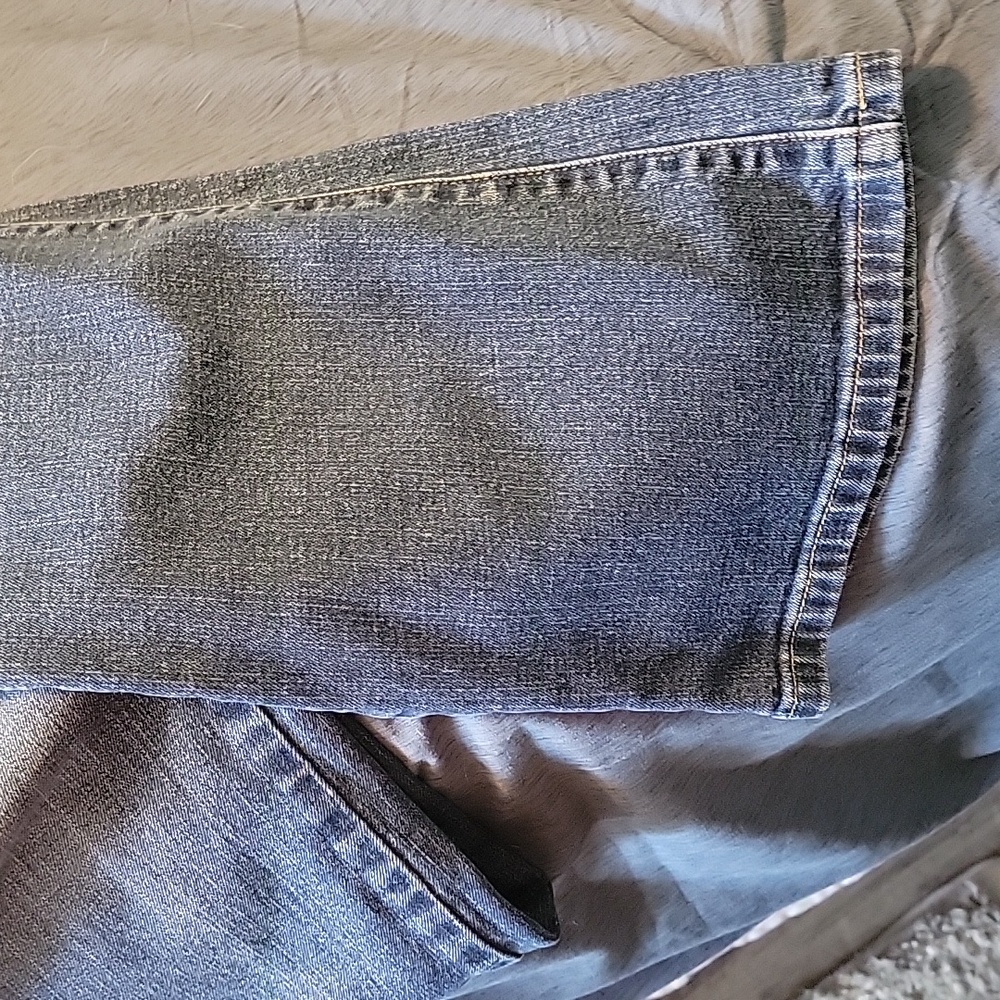 Levis - Picture 5 of 5